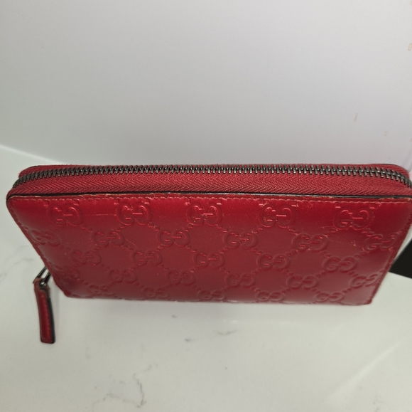 Gucci Guccissima Zip Around Wallet - Picture 10 of 16